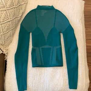 Fabletics Top Green/ Turquoise. XS